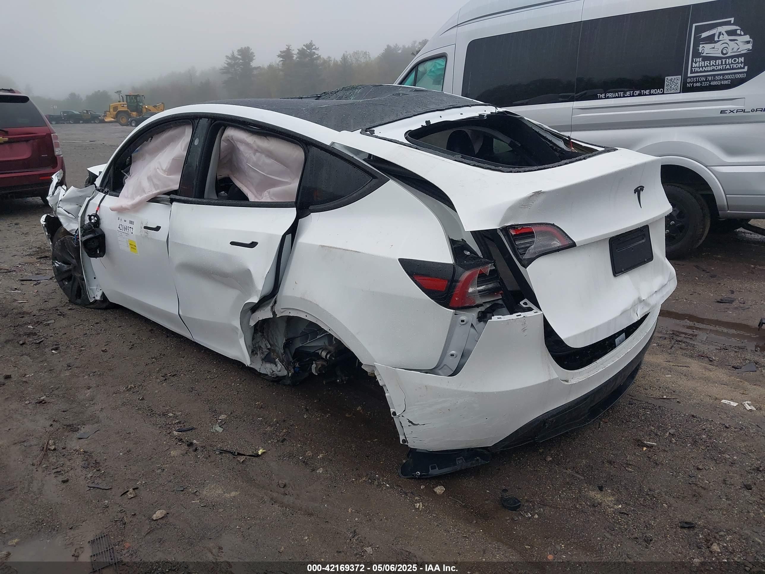Разборка TESLA MODEL Y внедорожник (5YJY) (2019 - 2026)