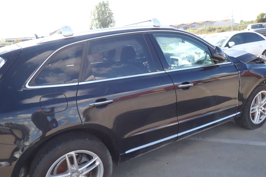 Авторозборка AUDI Q5 позашляховик (8RB) (2008 - 2019)