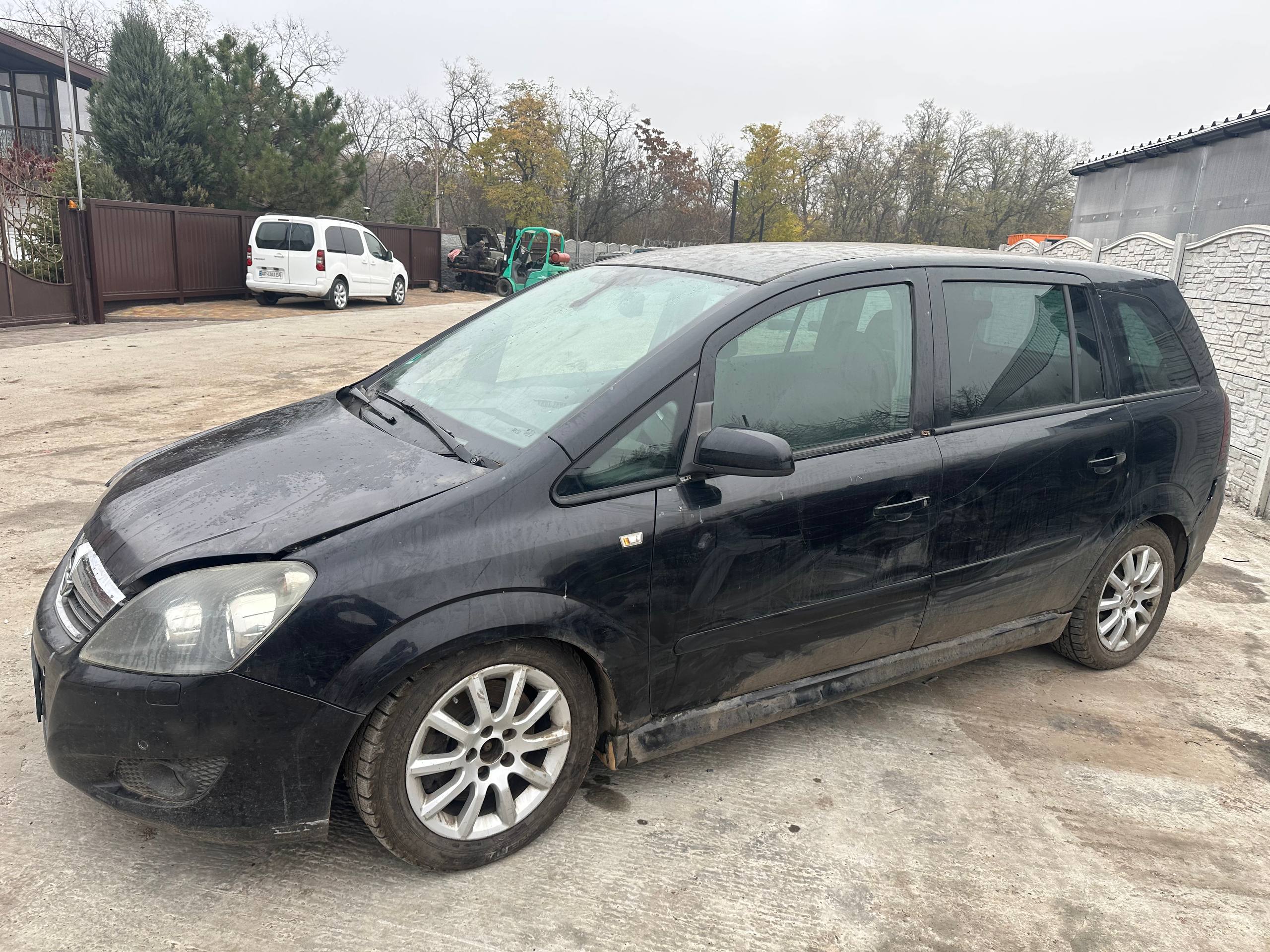 Авторазборка OPEL ZAFIRA B минивэн (A05) (2005 - 2011)