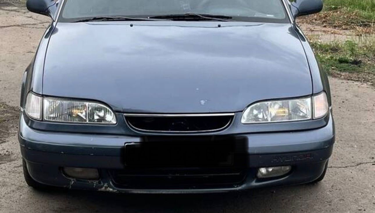 Разборка HYUNDAI SONATA III седан (Y-3) (1993 - 1998)