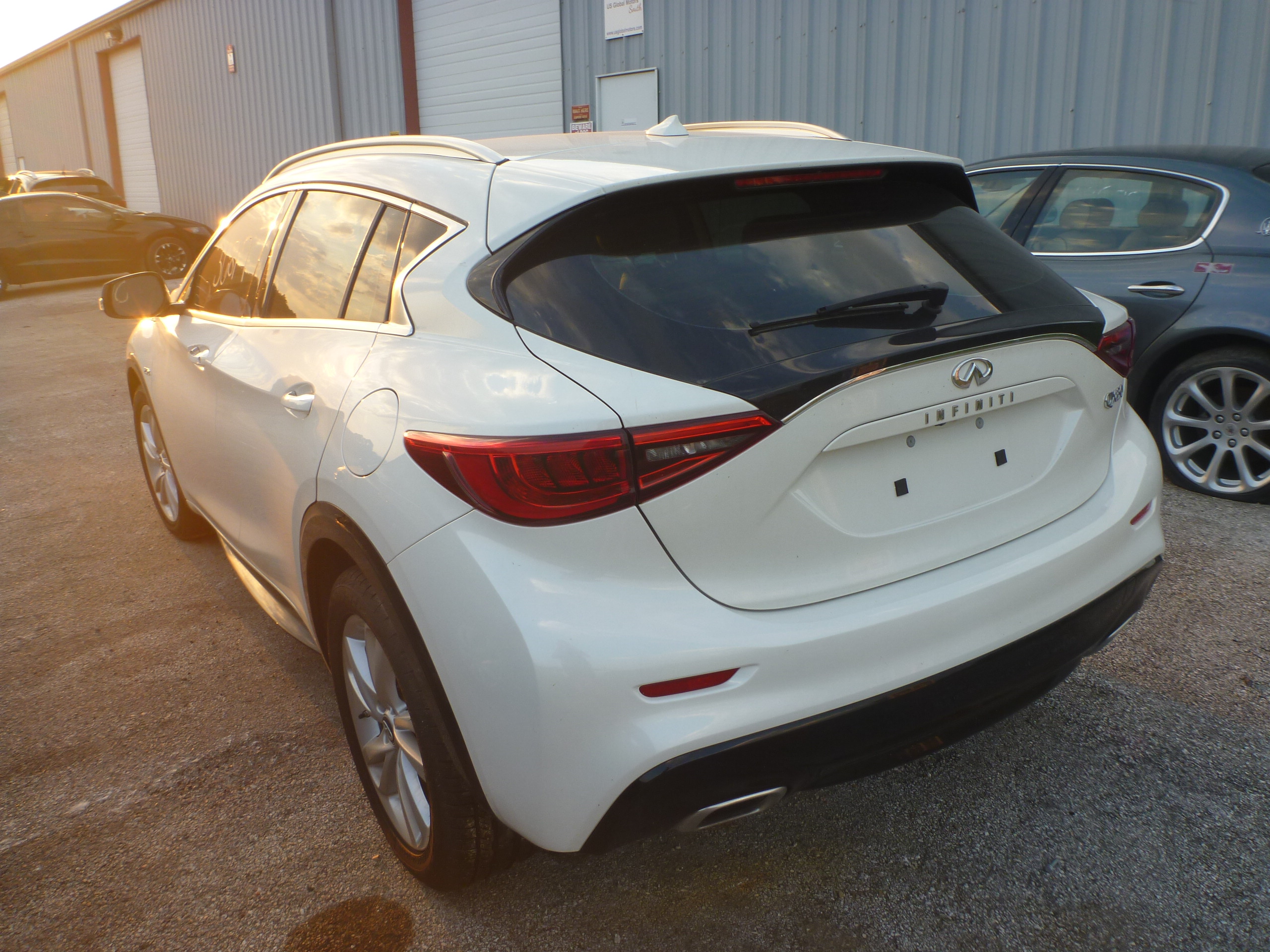 Авторазборка INFINITI QX30 внедорожник (H15E) (2016 - 2026)