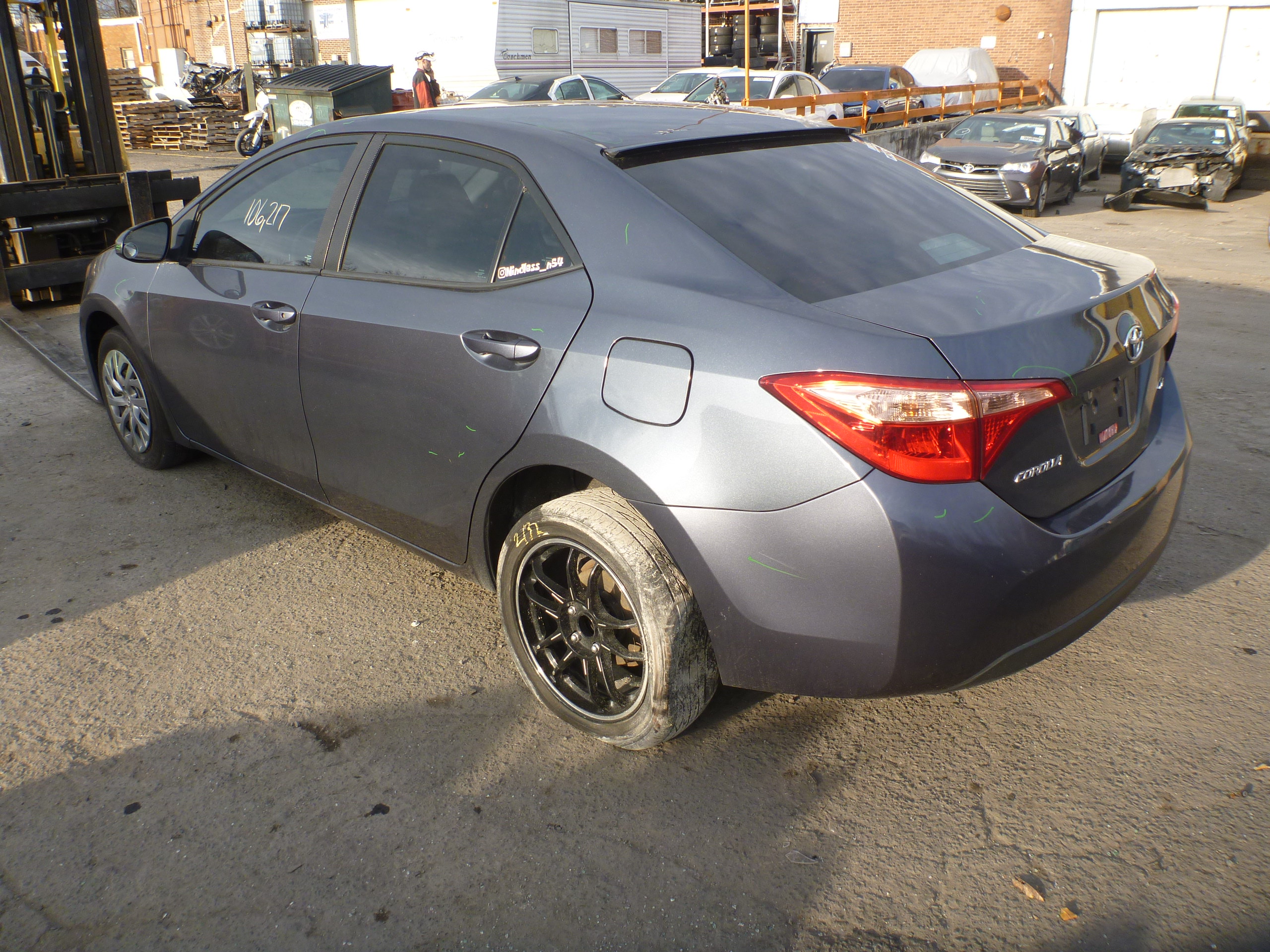 Розбірка TOYOTA COROLLA седан (E18) (2013 - 2021)
