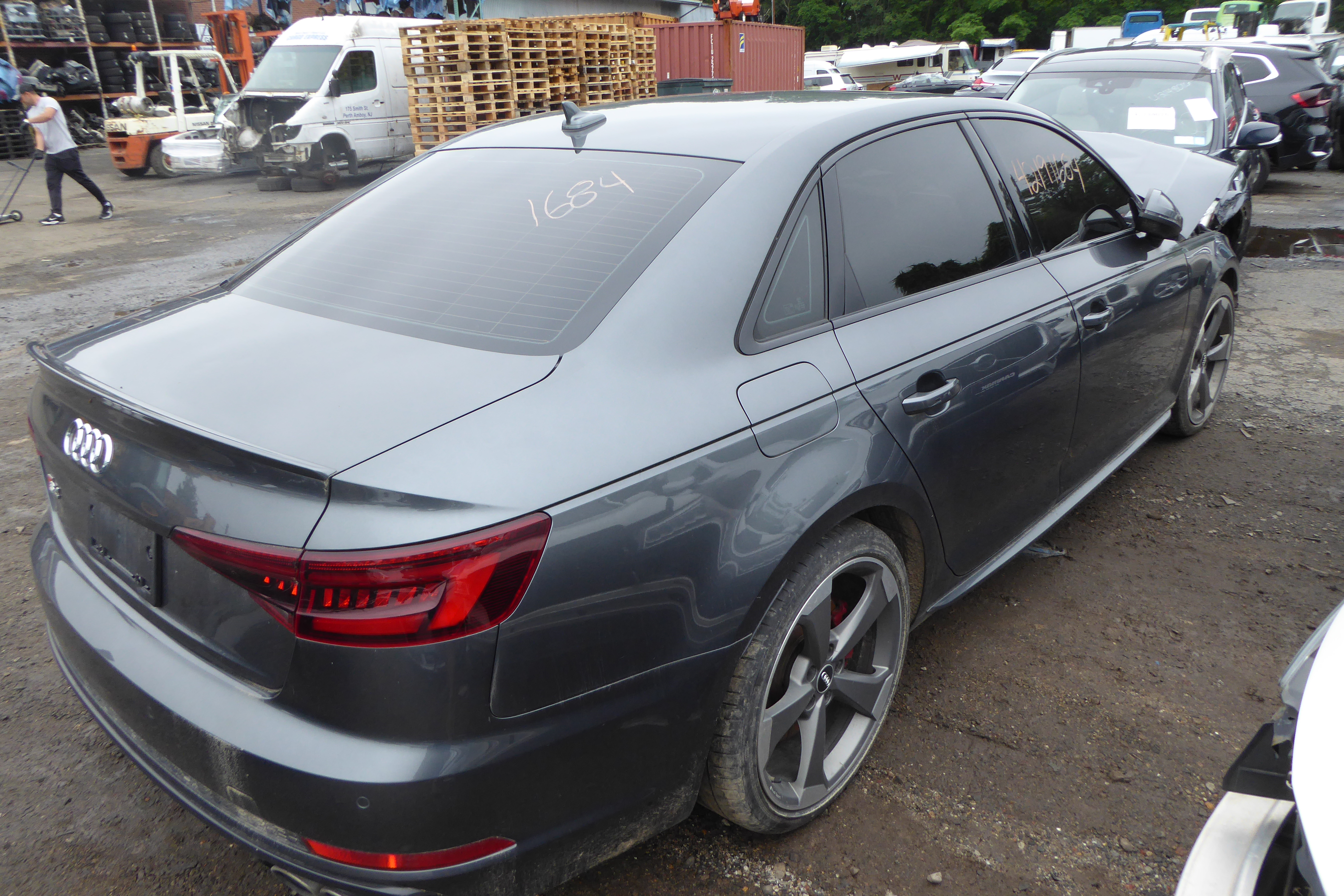 Розбірка AUDI A4 B9 седан (8W2, 8WC) (2015 - 2024)