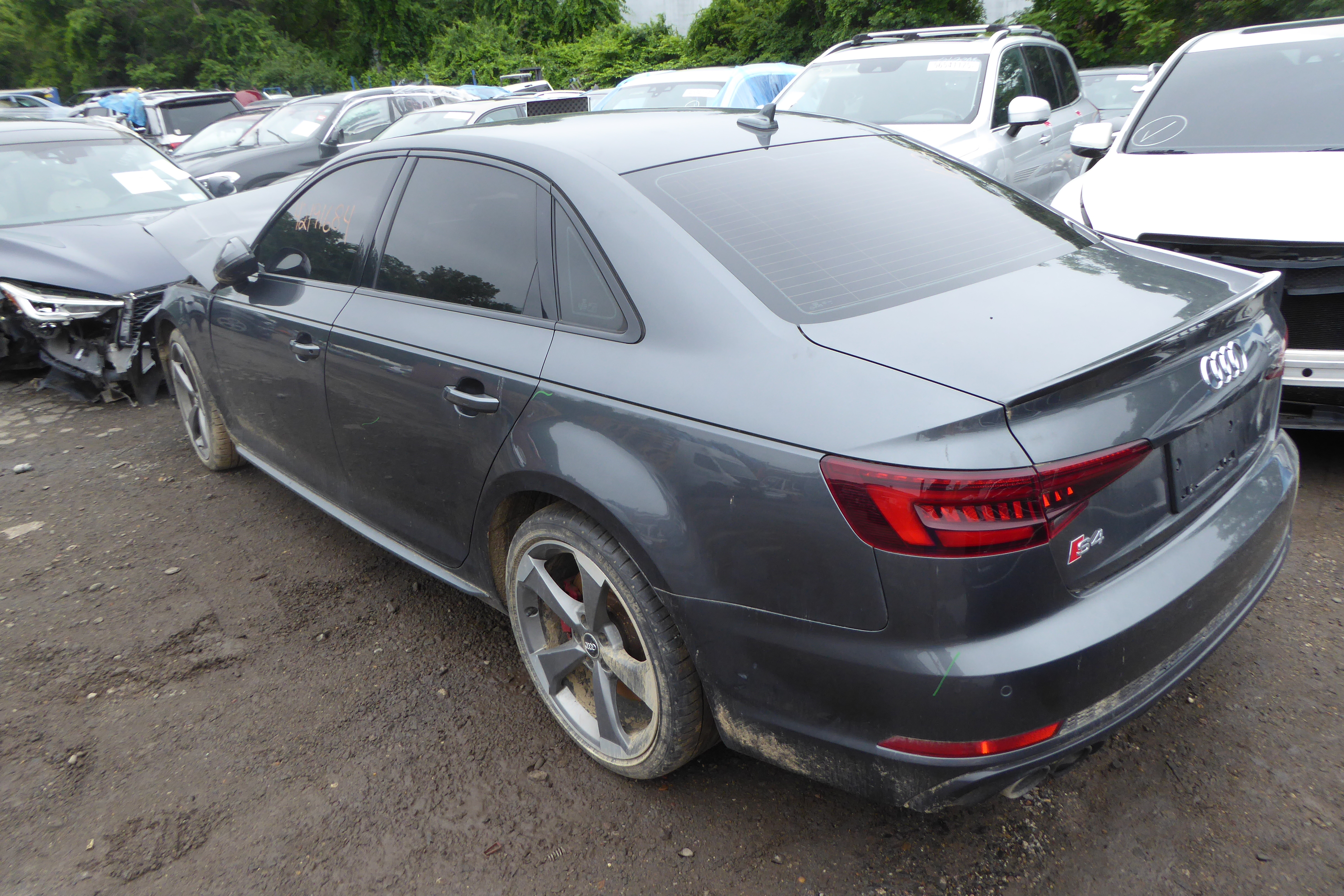 Розбірка AUDI A4 B9 седан (8W2, 8WC) (2015 - 2024)