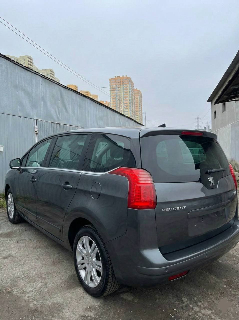 Розбірка PEUGEOT 5008 I мінівен (0U) (2009 - 2017)