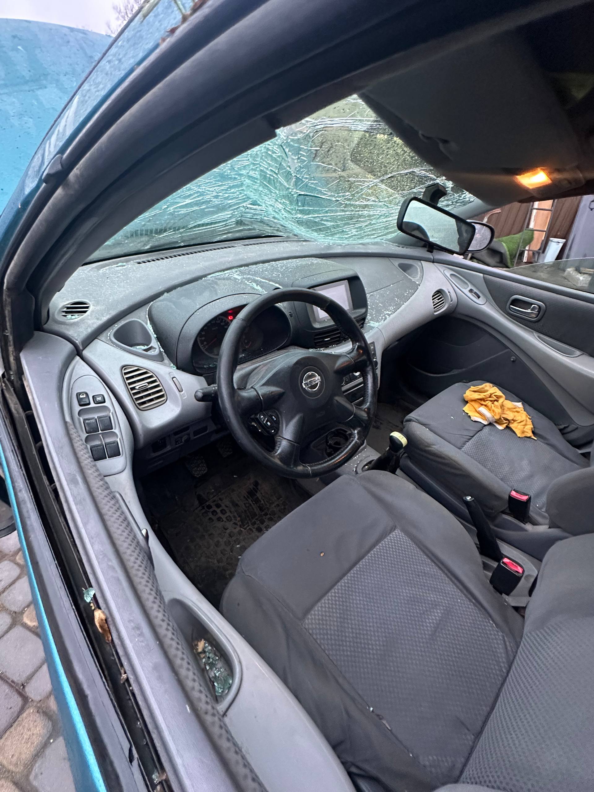 Авторазборка NISSAN ALMERA TINO минивэн (V10) (2000 - 2005)