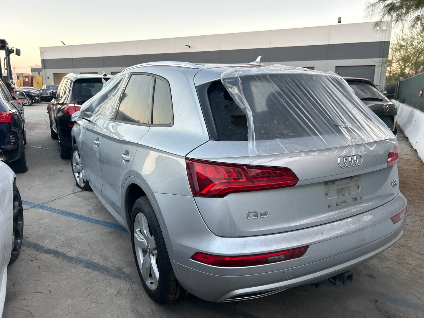 Розбірка AUDI Q5 позашляховик (FYB, FYG) (2016 - 2026)