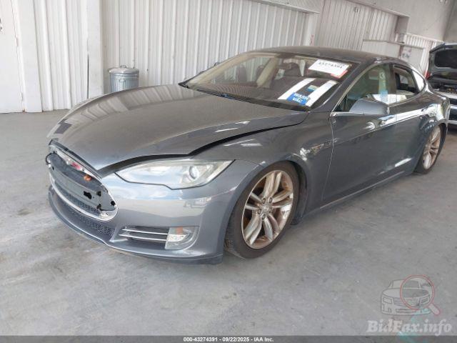 Разборка TESLA MODEL S седан (5YJS) (2012 - 2016)