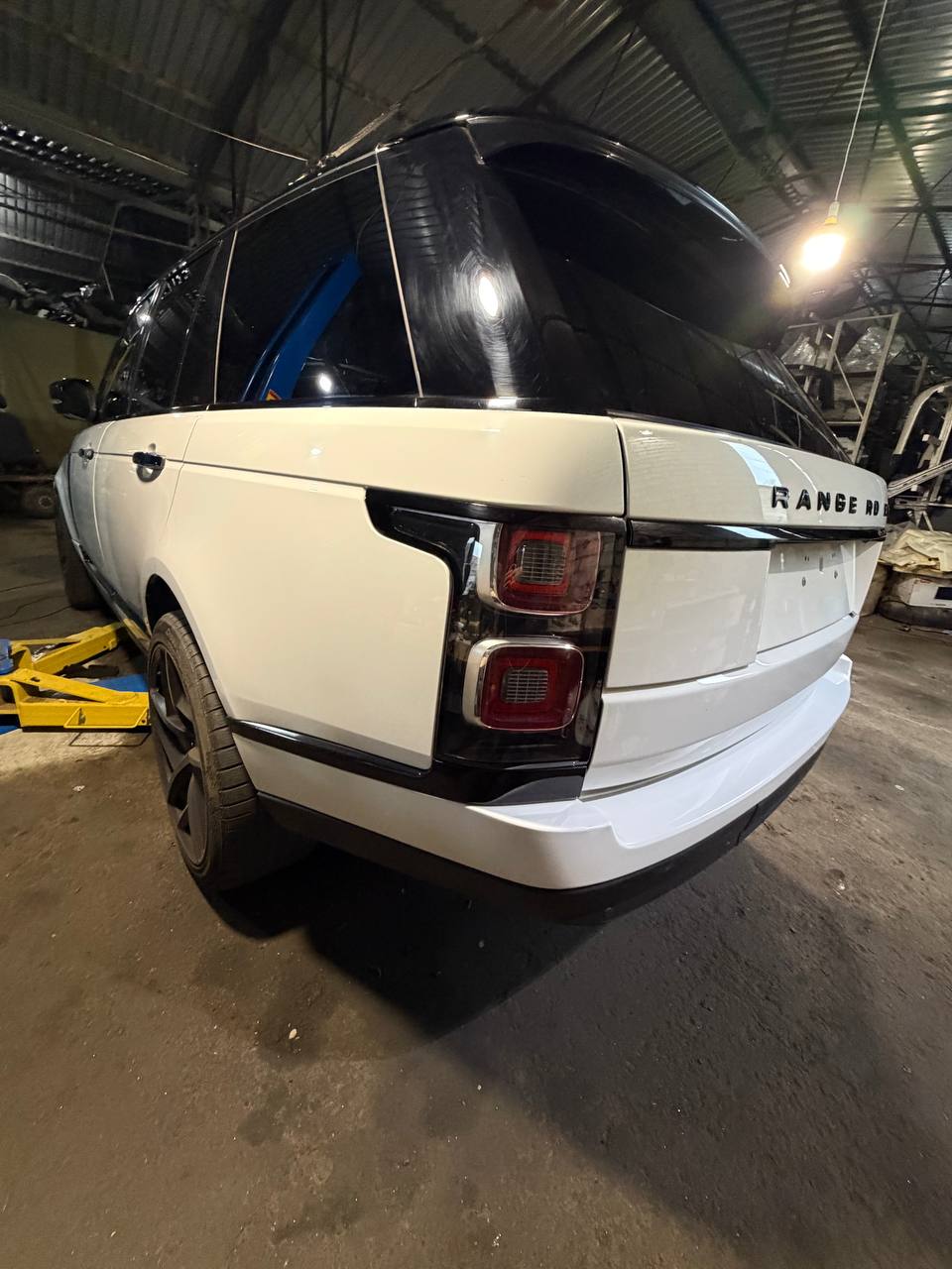 Разборка LAND ROVER RANGE ROVER IV внедорожник (L405) (2012 - 2021)