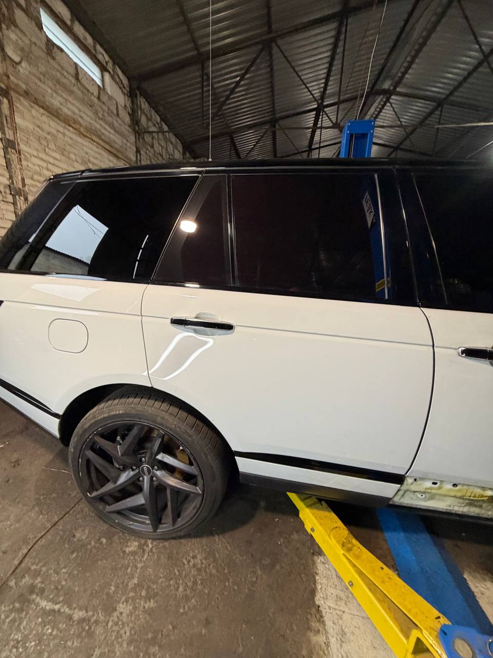 Разборка LAND ROVER RANGE ROVER IV внедорожник (L405) (2012 - 2021)
