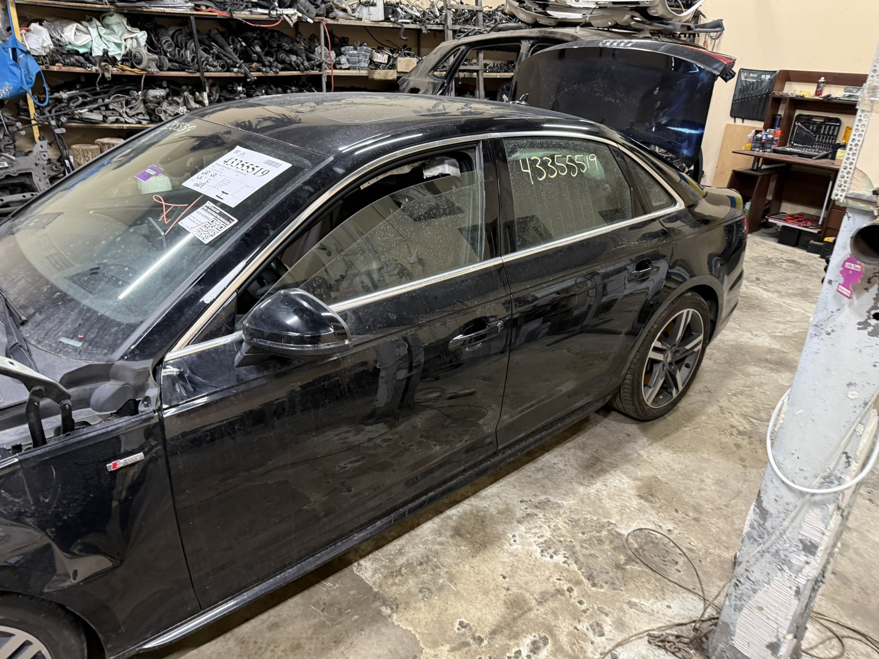 Розбірка AUDI A4 B9 седан (8W2, 8WC) (2015 - 2024)
