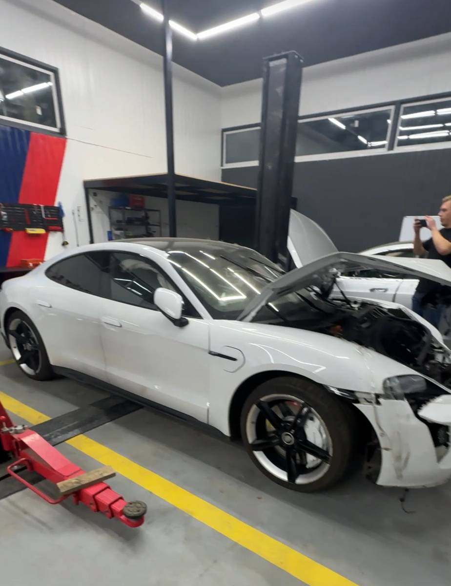Разборка PORSCHE TAYCAN седан (Y1A, Y1B) (2019 - 2026)