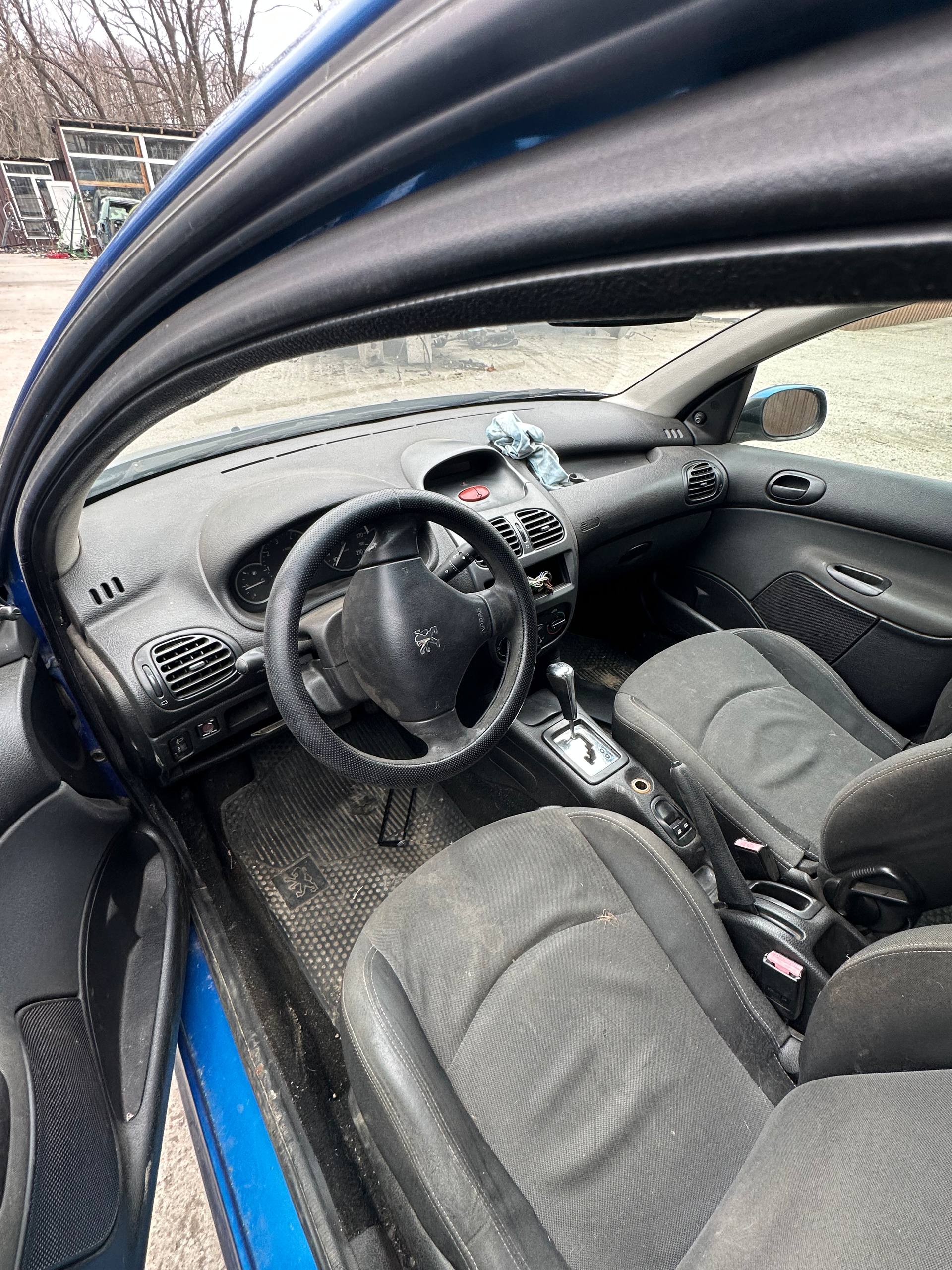 Разборка PEUGEOT 206 хэтчбек (2A/C)  (08.98 -12.08) (1998 - 2008)