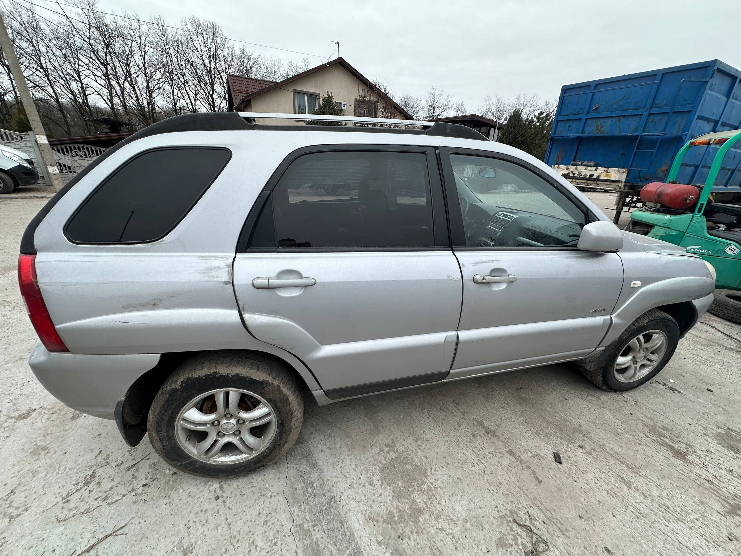 Розбірка KIA SPORTAGE II позашляховик (JE) (2004 - 2010)