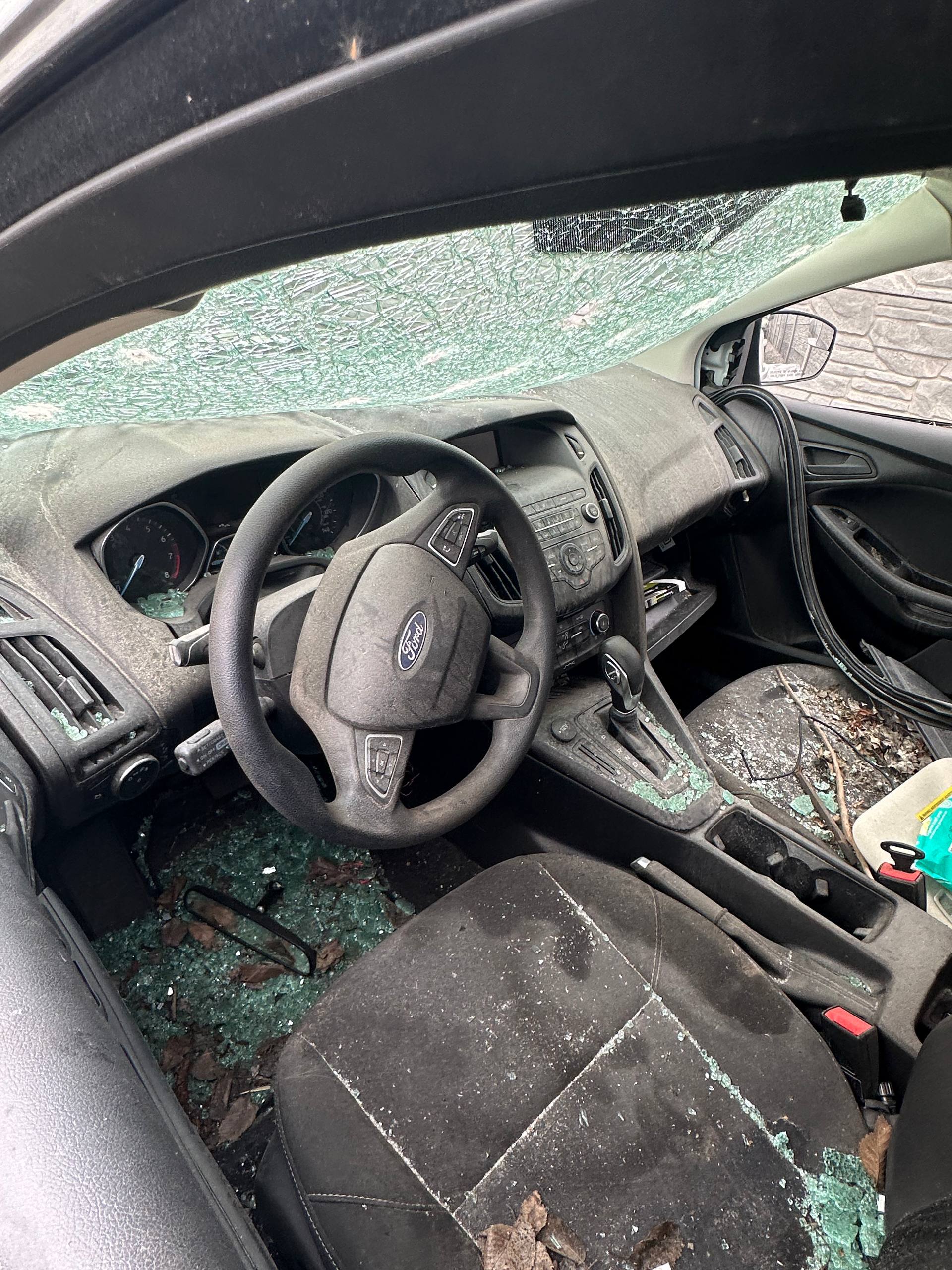 Разборка FORD FOCUS седан (2011 - 2026)