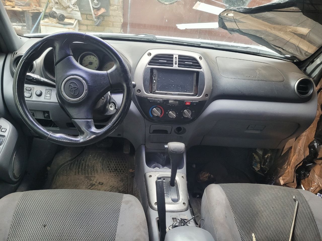 Авторазборка TOYOTA RAV 4 II внедорожник (XA2) (2000 - 2005)