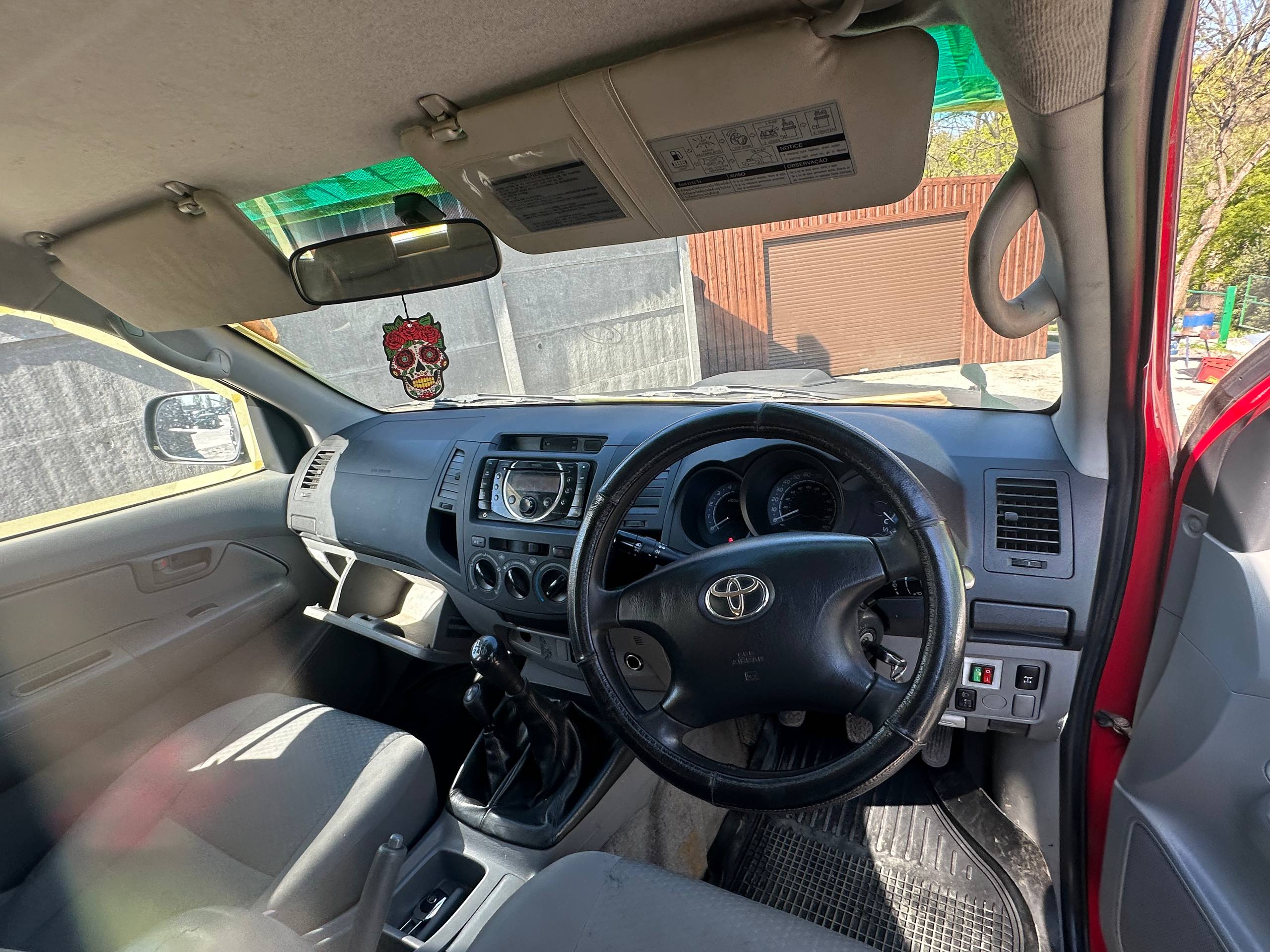 Розбірка TOYOTA HILUX пікап (KUN25) (2005 - 2015)