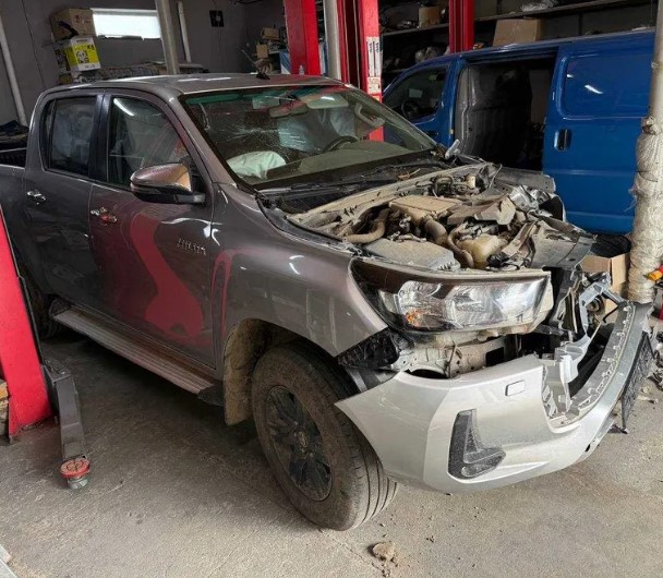 Розбірка TOYOTA HILUX пікап (GUN12, GUN13) (2015 - 2026)