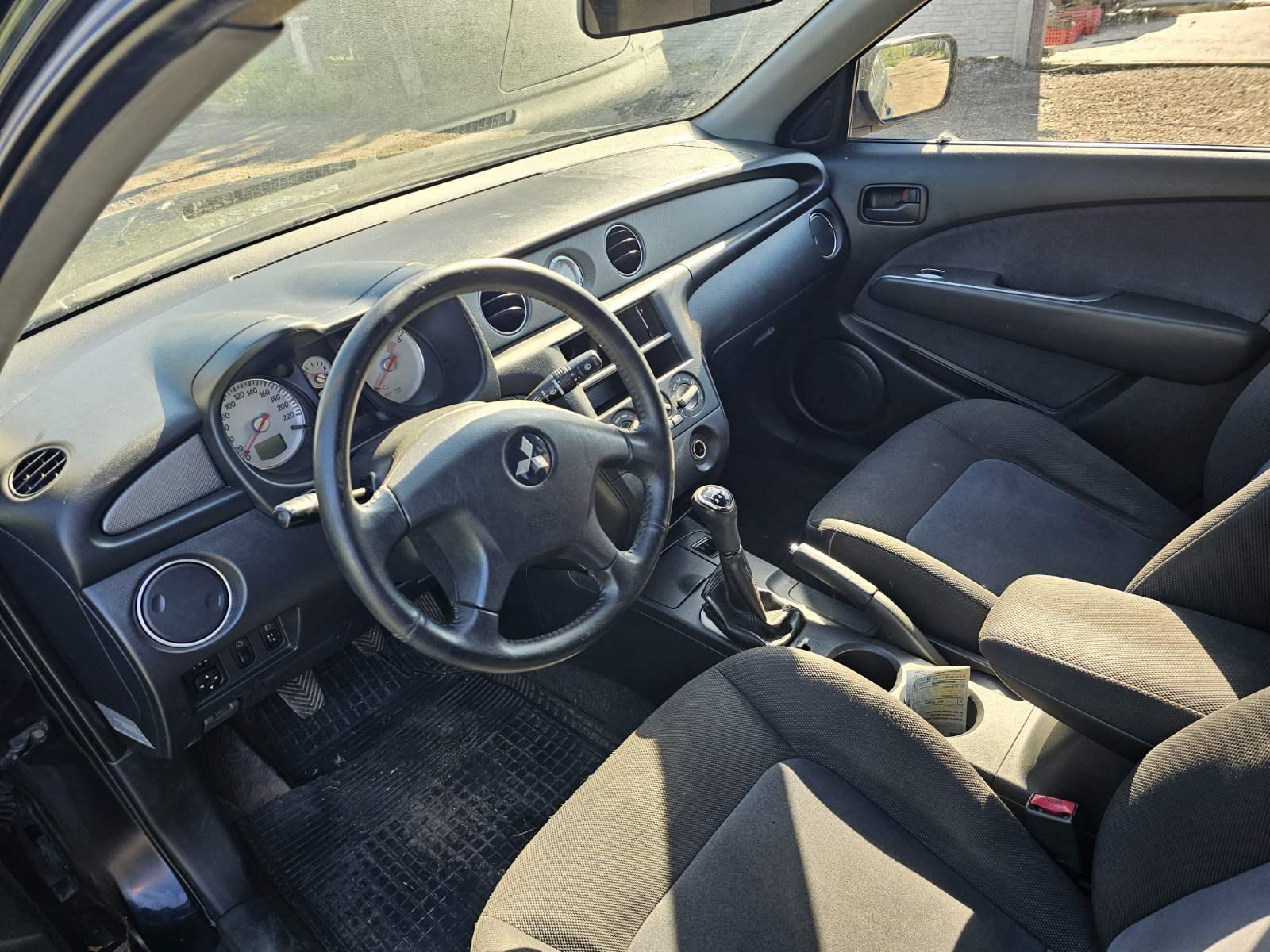 Авторазборка MITSUBISHI OUTLANDER I внедорожник (CU) (2003 - 2008)