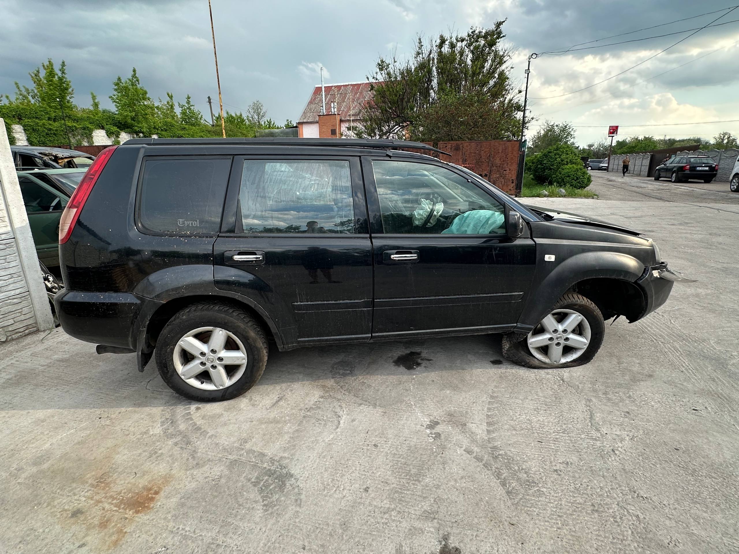 Авторазборка NISSAN X-TRAIL внедорожник (T30) (2001 - 2007)