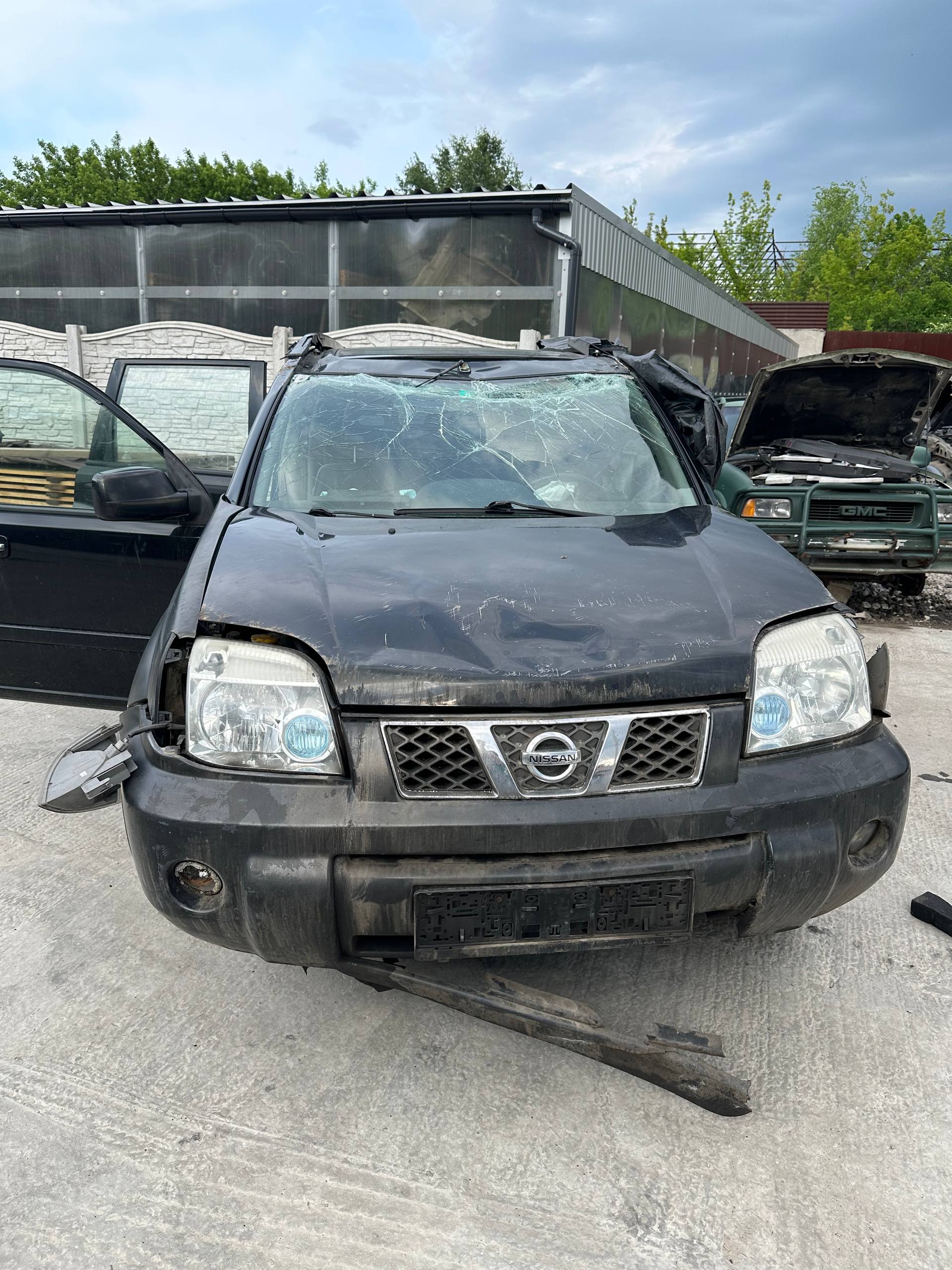 Разборка NISSAN X-TRAIL внедорожник (T30) (2001 - 2007)