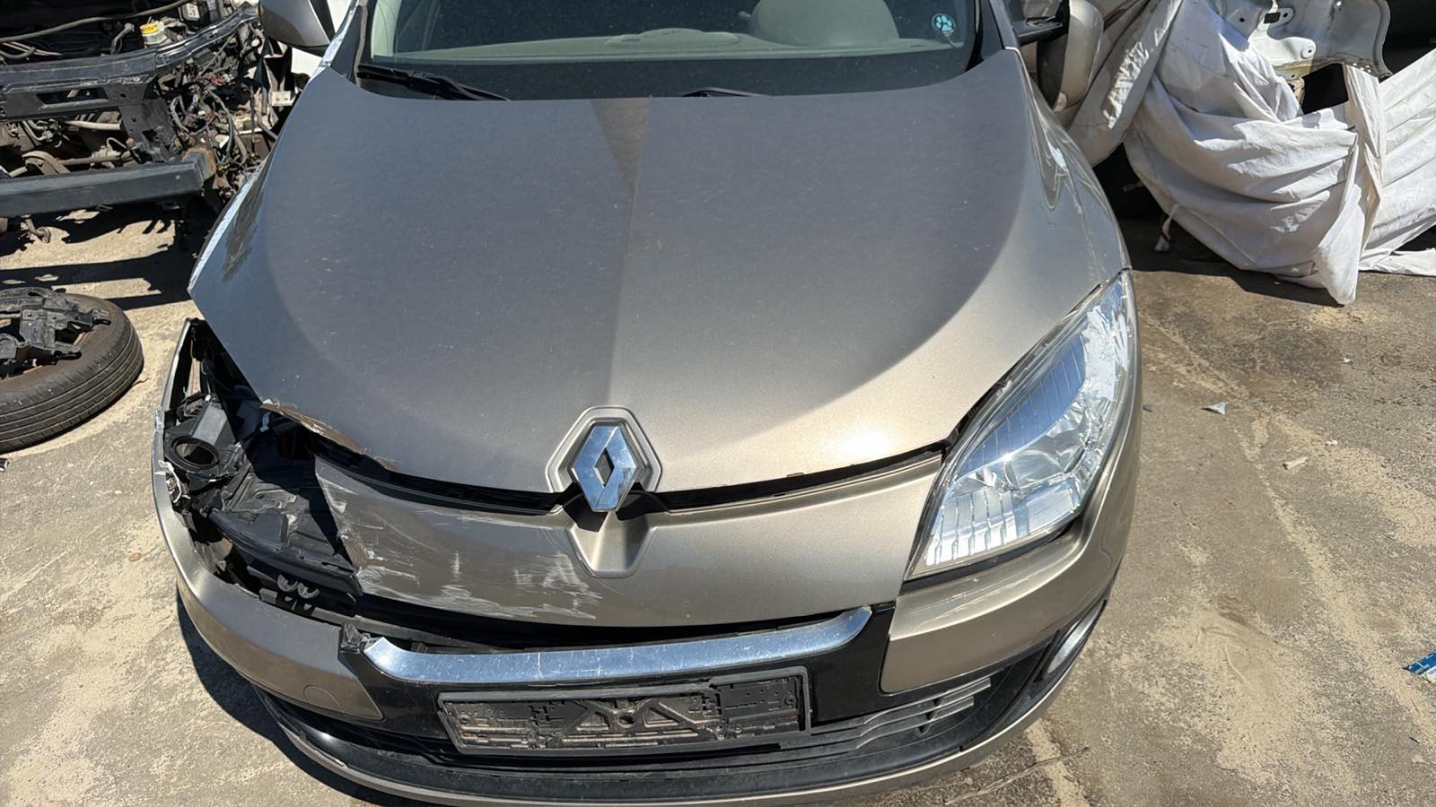 Разборка RENAULT MEGANE III хэтчбек (BZ0, BZ1, B3) (2008 - 2026)