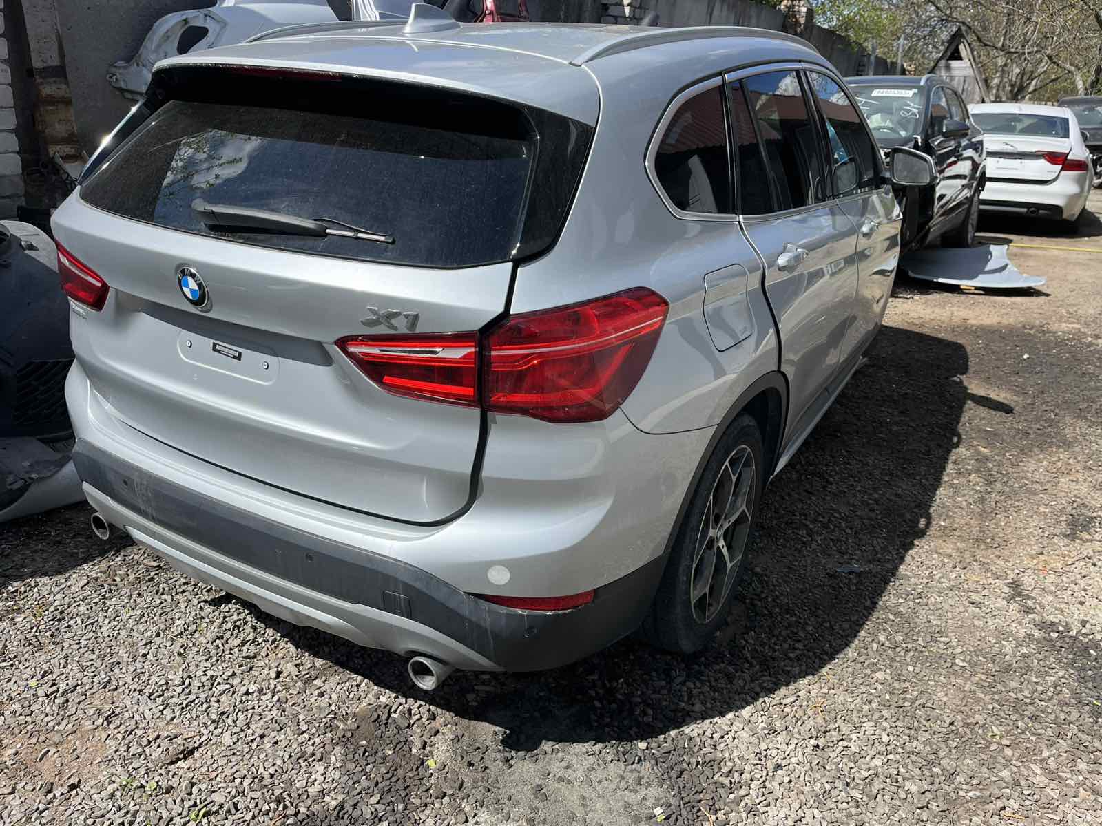 Розбірка BMW X1 позашляховик (F48) (2014 - 2022)