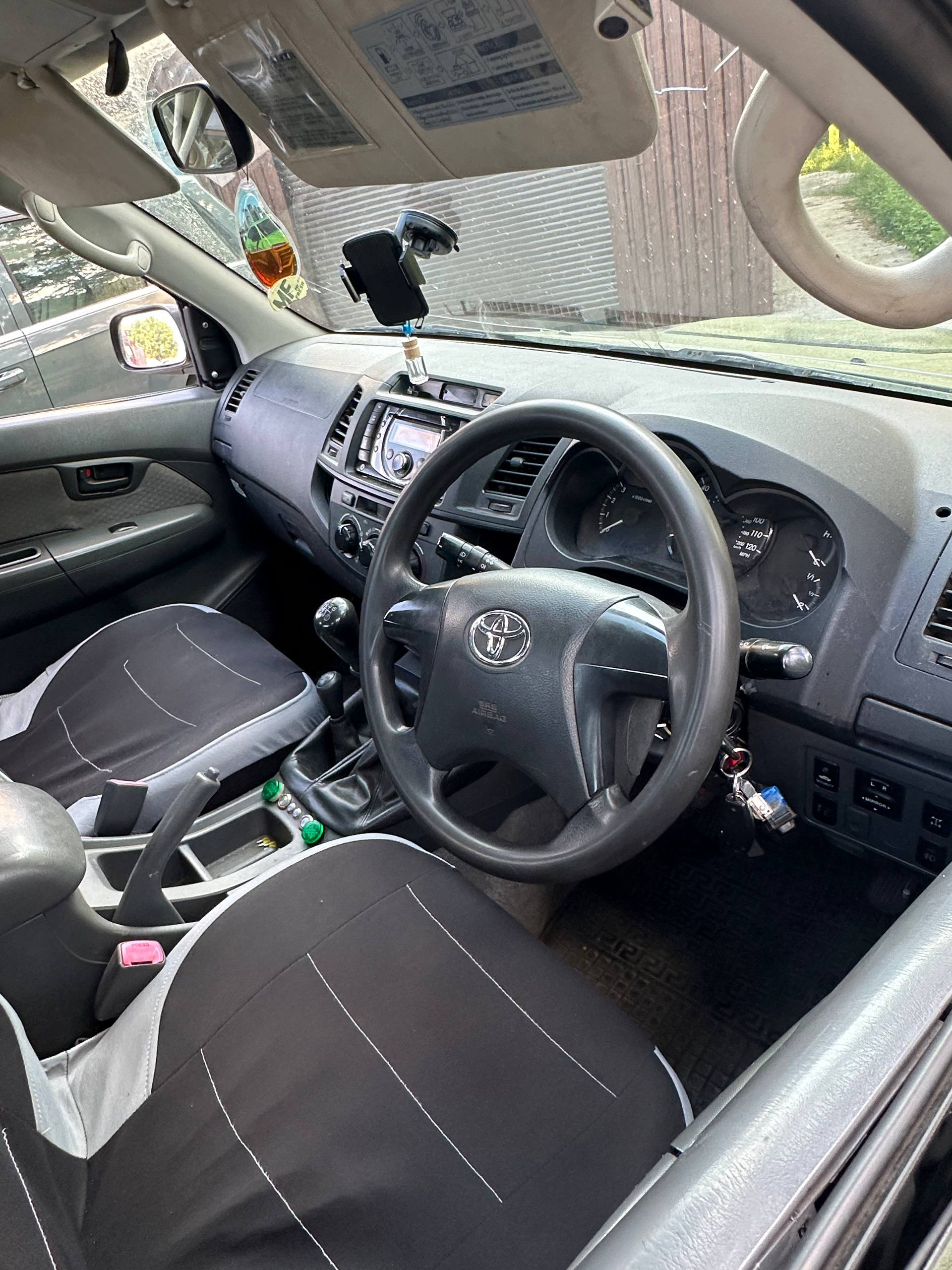 Розбірка TOYOTA HILUX пікап (KUN25) (2005 - 2015)
