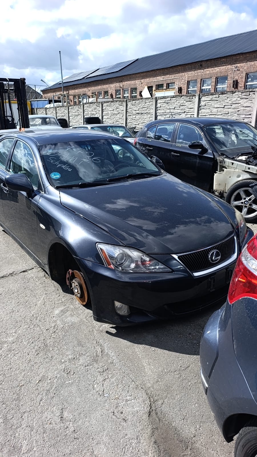 Розбірка LEXUS IS седан (E2) (08.05 - 13) (2005 - 2013)