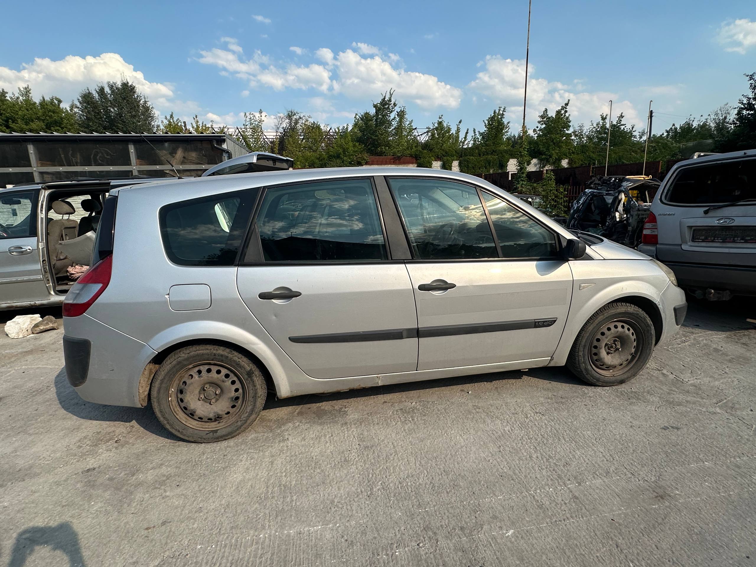 Разборка RENAULT SCENIC GRAND II минивэн (JM0, JM1) (2004 - 2009)