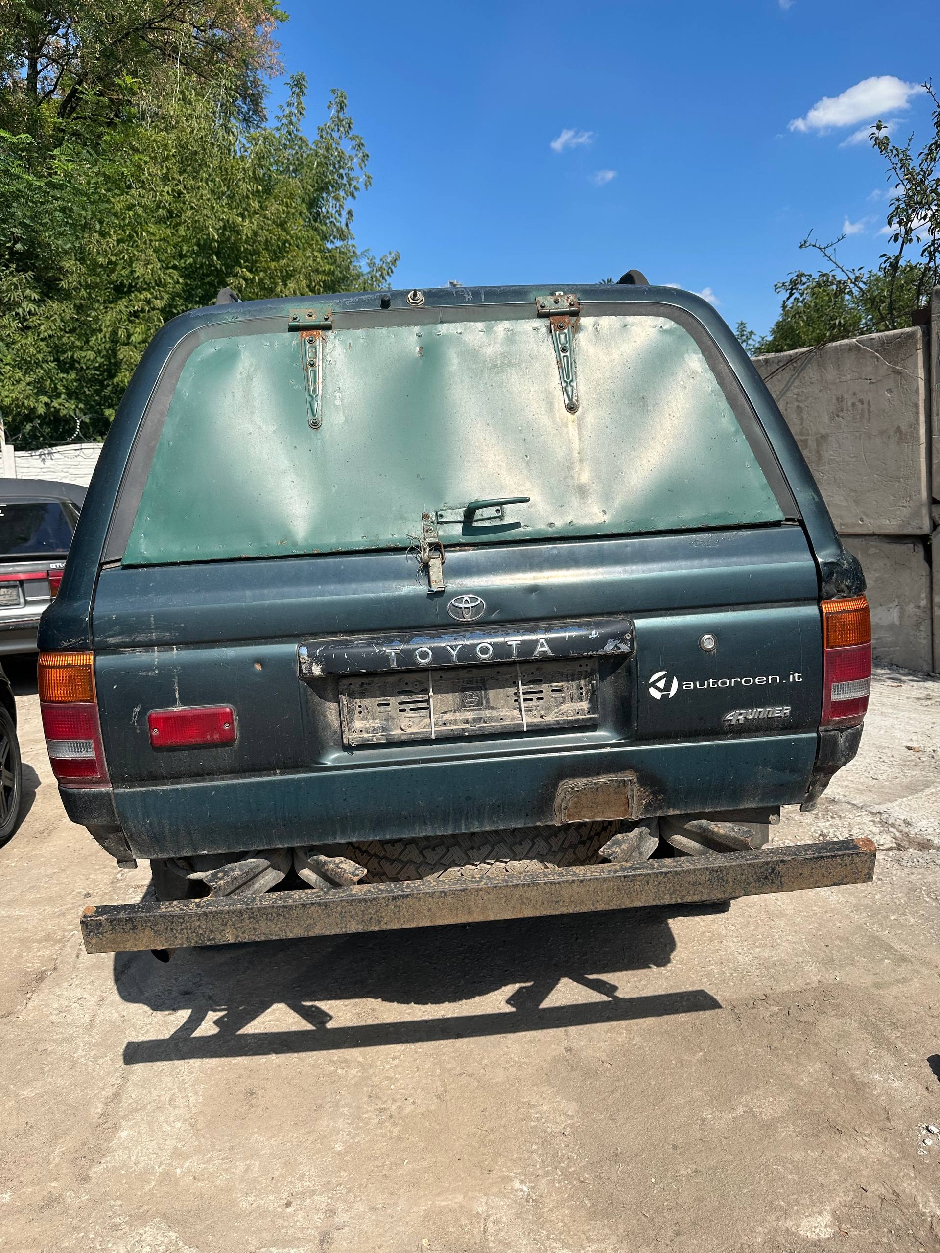 Розбірка TOYOTA HILUX пікап (N) (1983 - 2005)