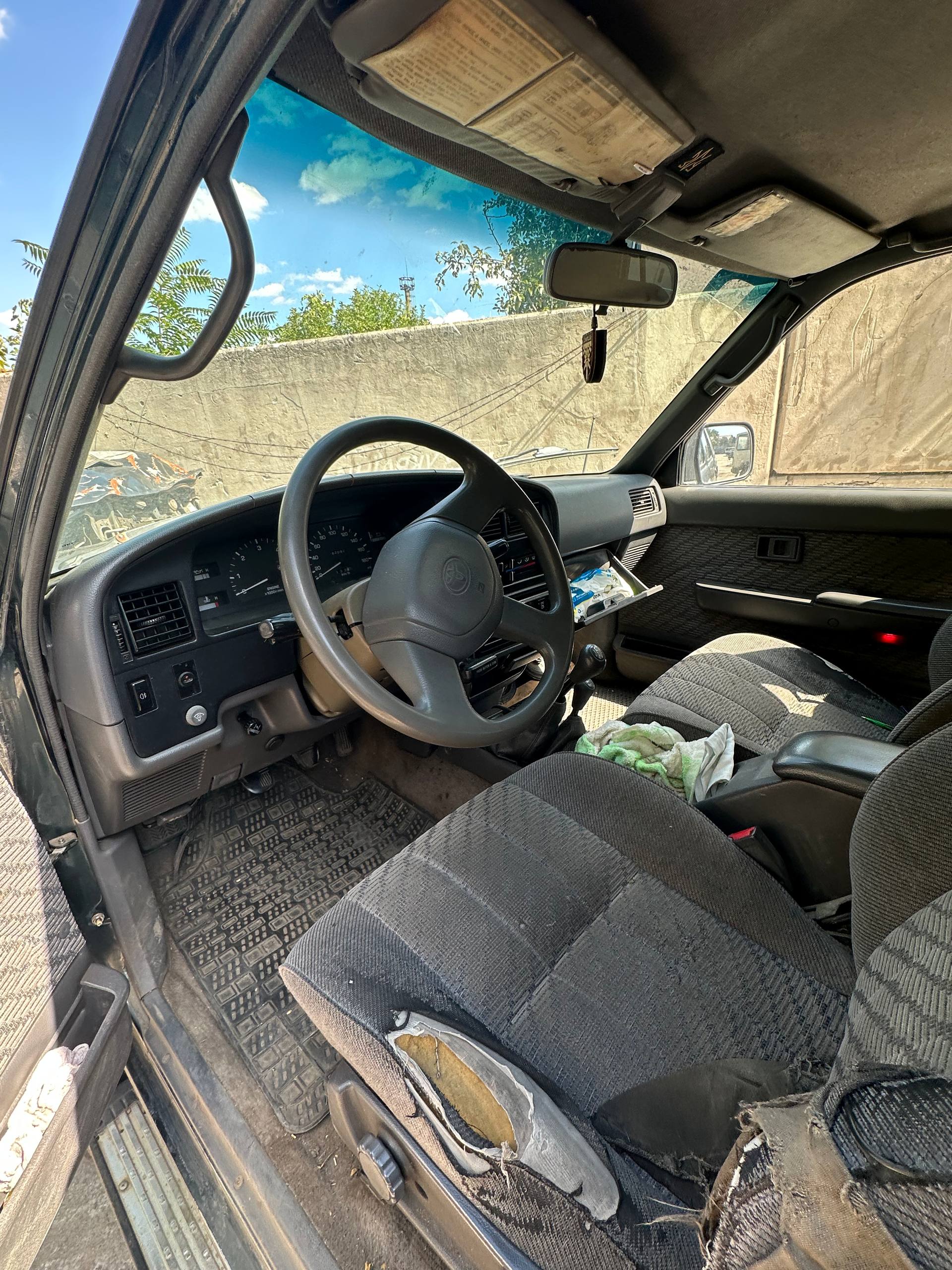 Авторозборка TOYOTA HILUX пікап (N) (1983 - 2005)