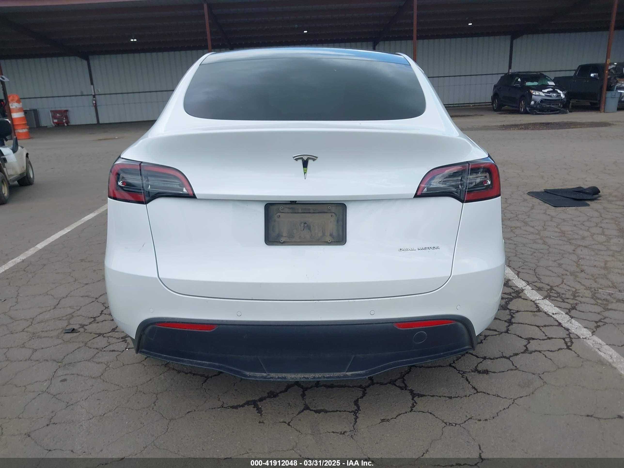 Авторозборка TESLA MODEL Y позашляховик (2019 - 2025)