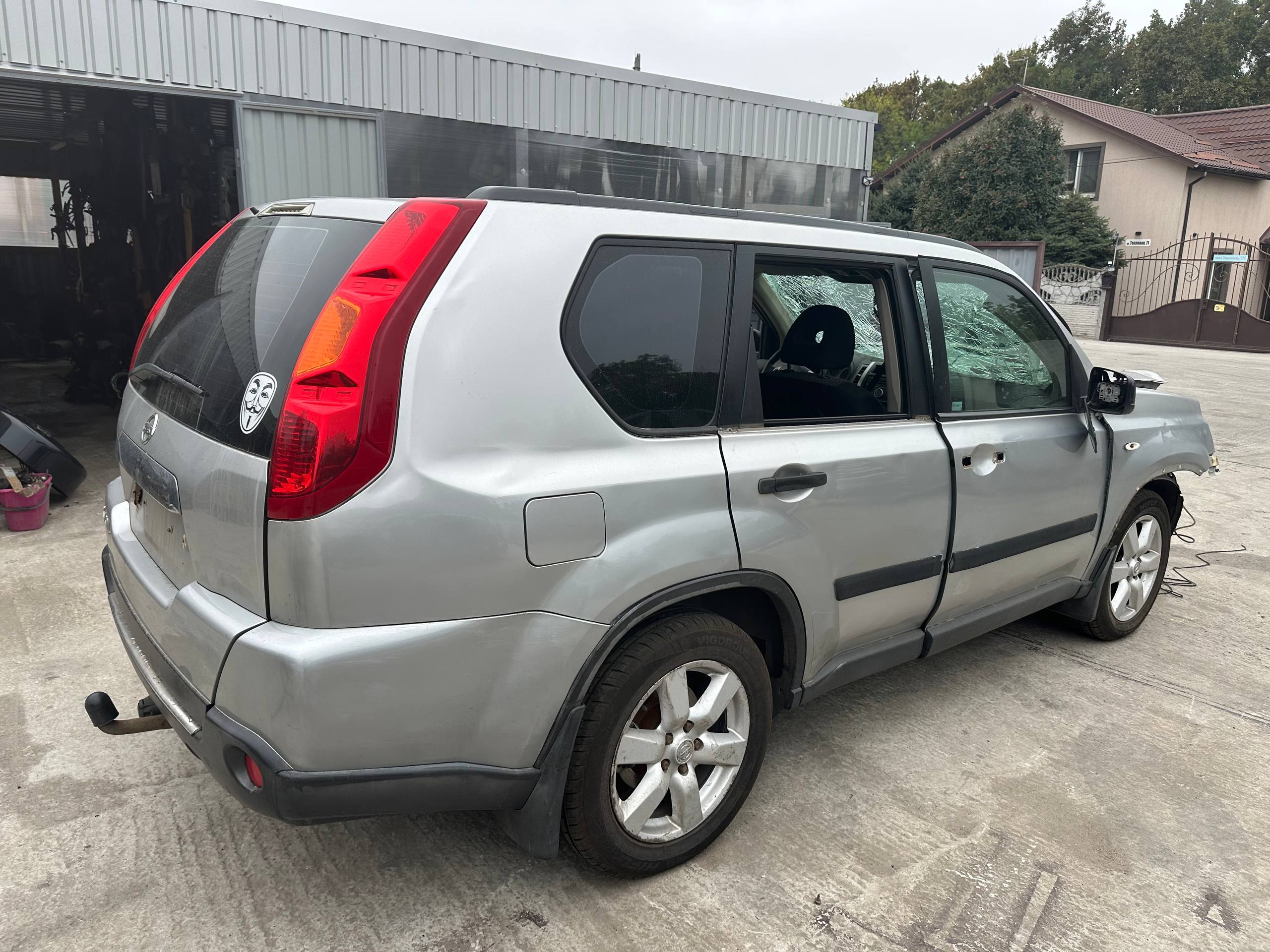 Розбірка NISSAN X-TRAIL позашляховик (T31) (2007 - 2014)