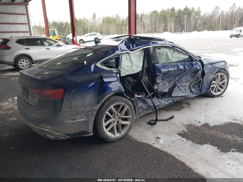 Розбірка AUDI A5 Sportback хетчбек (F5A, F5F) (2016 - 2026)