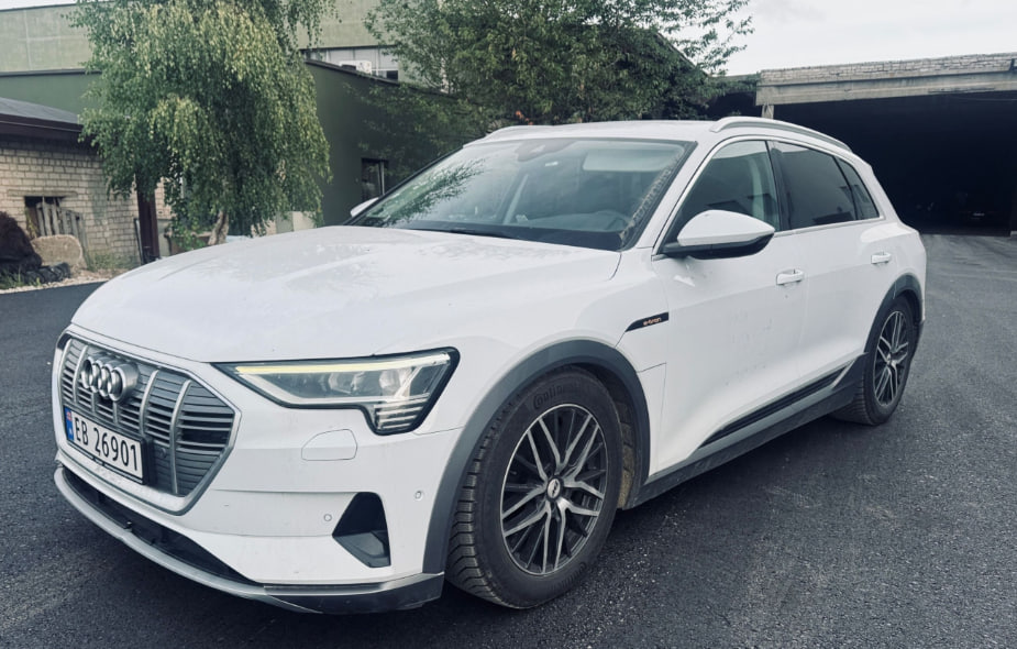 Розбірка AUDI E-TRON позашляховик (GEN) (2018 - 2023)