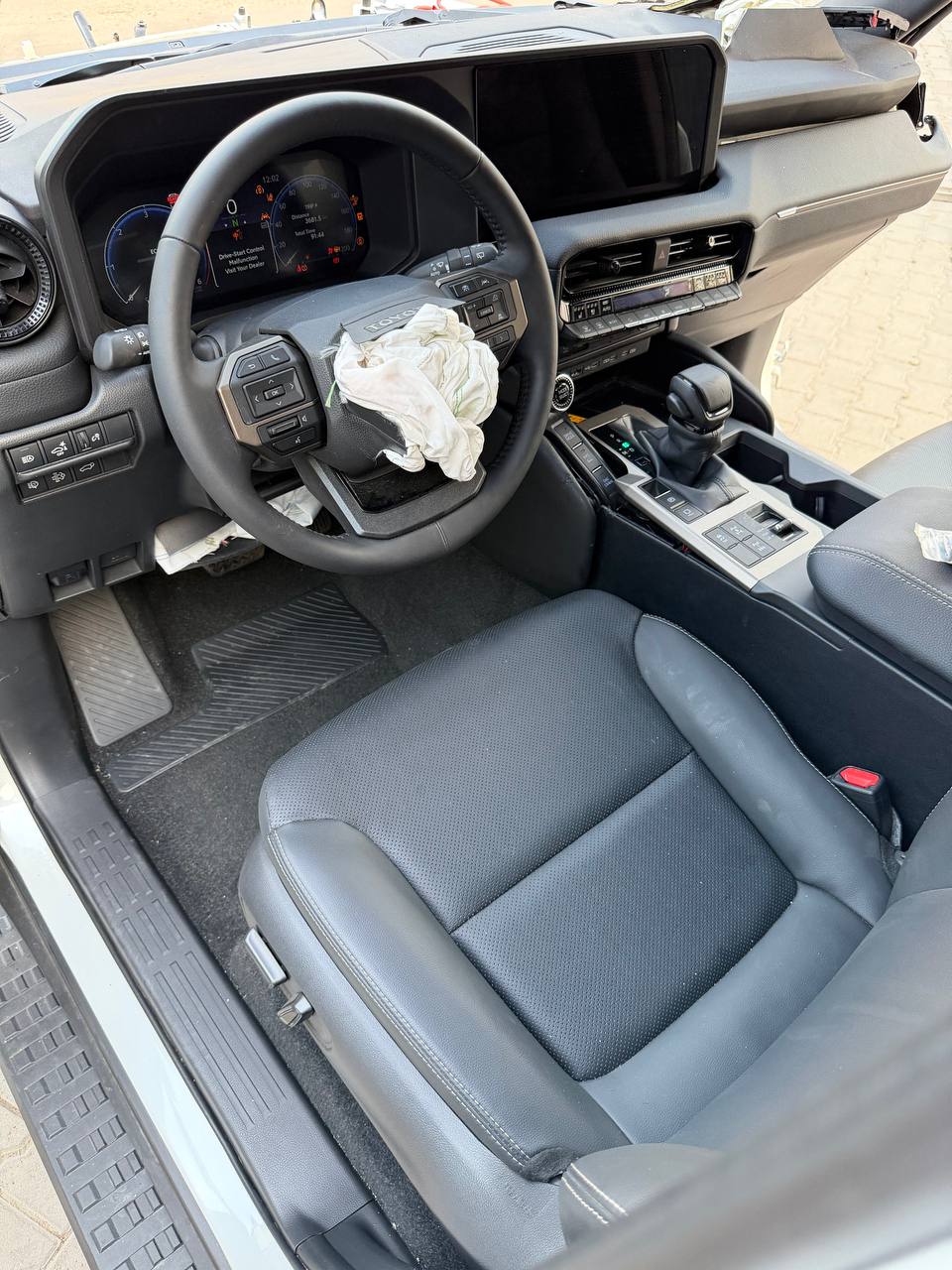 Розбірка TOYOTA LAND CRUISER позашляховик (J25) (2023 - 2026)