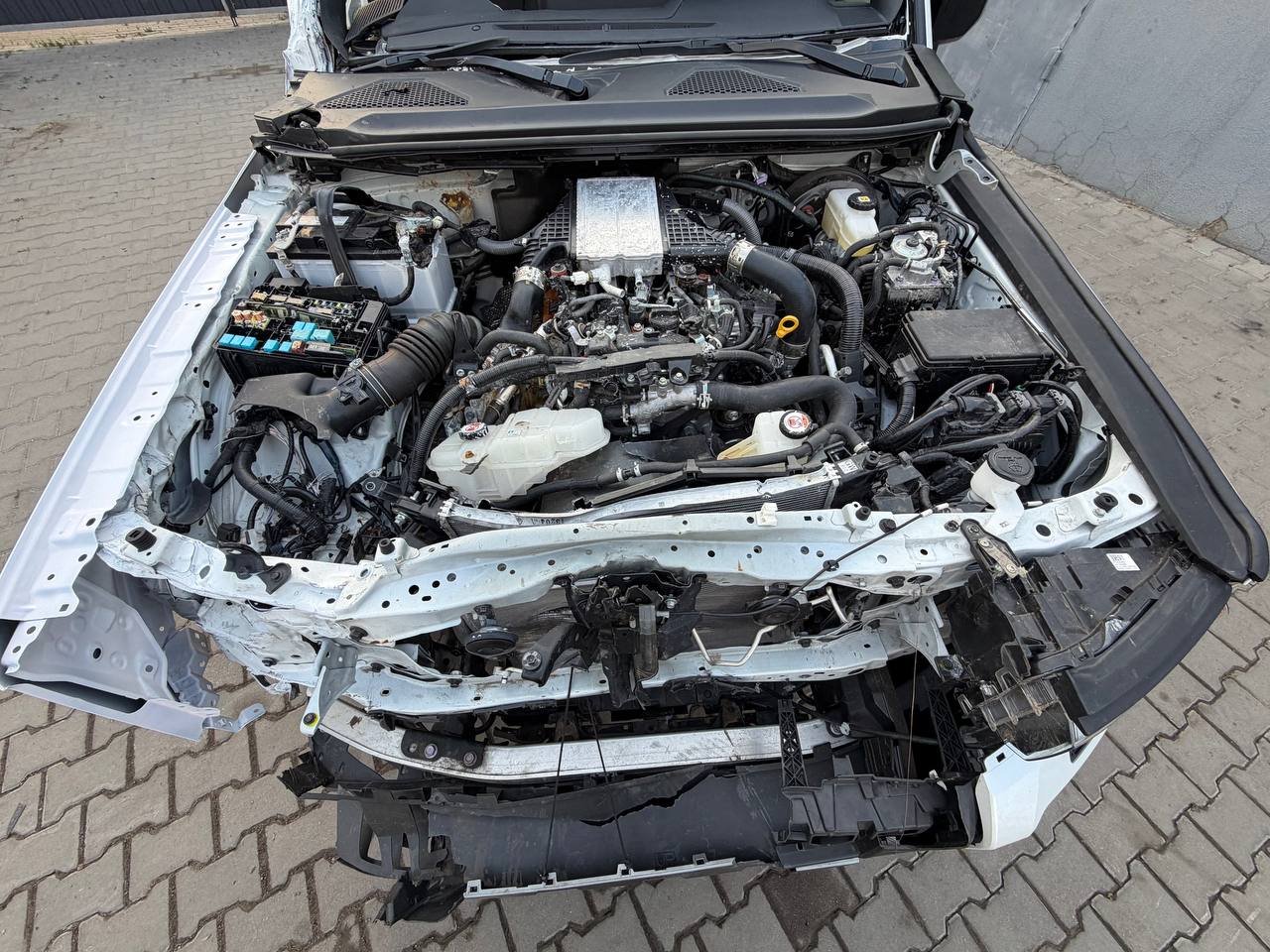 Авторозборка TOYOTA LAND CRUISER позашляховик (J25) (2023 - 2026)